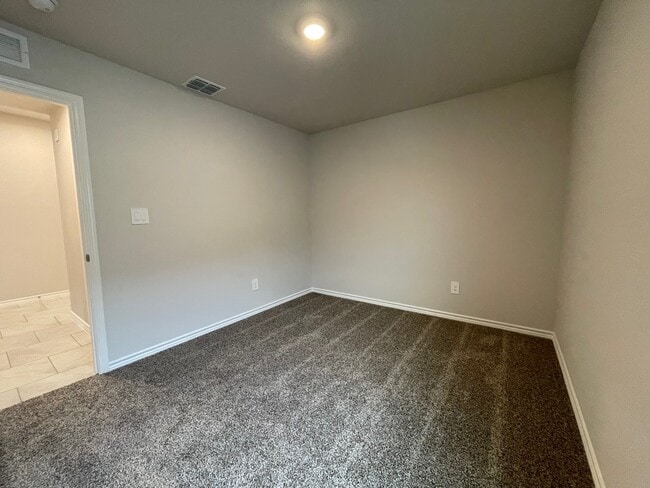 Building Photo - 7905 Schades Way