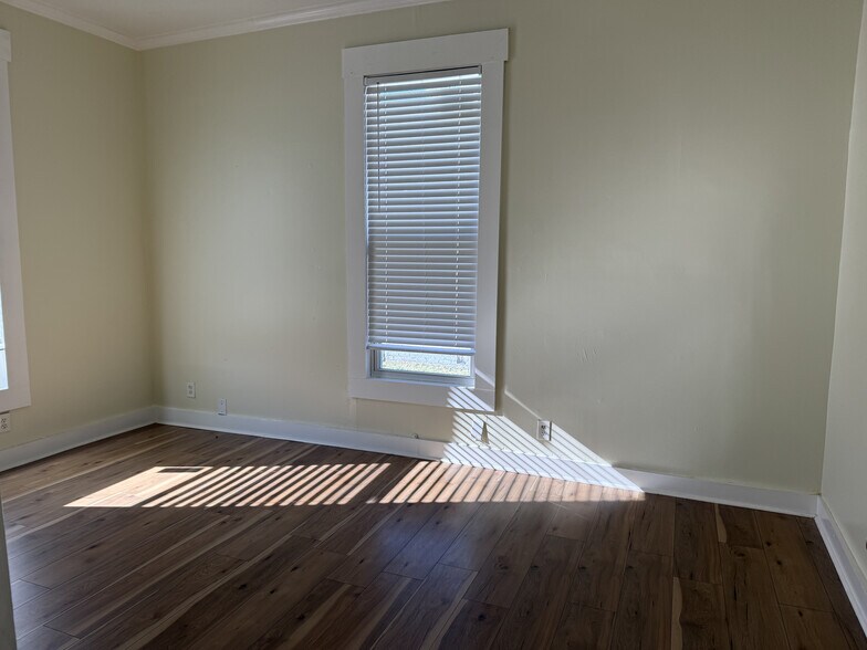 Bedroom 1 - 1371 Ridgeway St