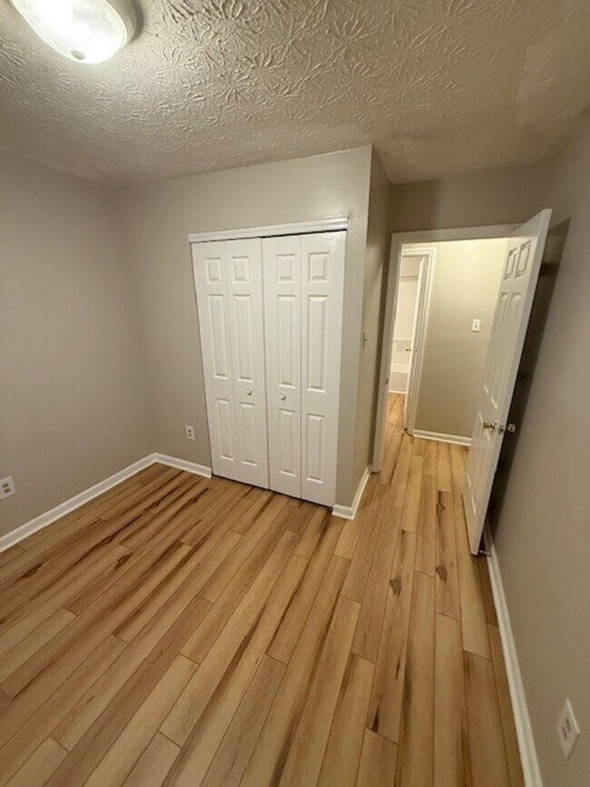 Building Photo - Lovely 3 BR House in South Lexington! New ...