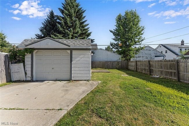 Building Photo - 20400 Fuller Ave