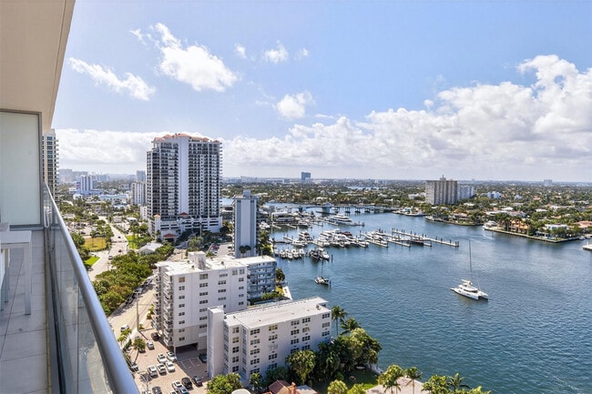 Building Photo - 153 N Seabreeze Blvd