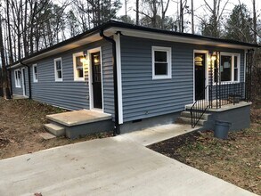 Building Photo - Charming 3 Bedroom Home w/ Bonus Room in Durham!