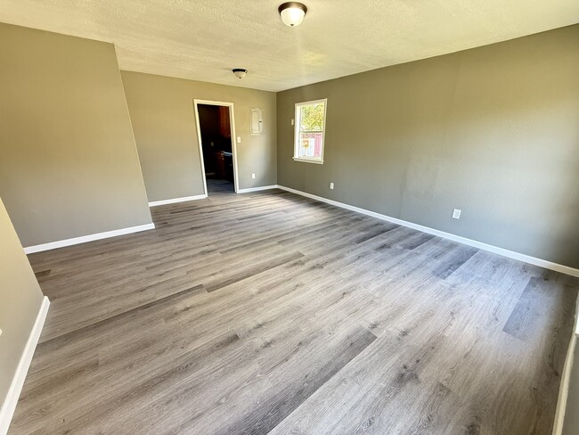 Building Photo - 3831 Morningview Dr