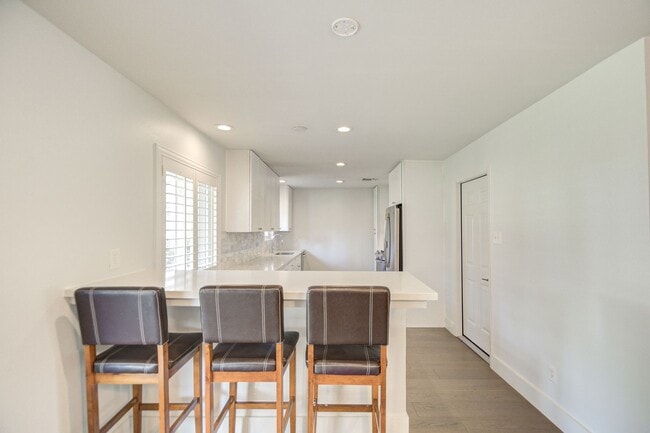 Building Photo - Beautiful 3 Bedroom 2 Bath Home in Meyerla...