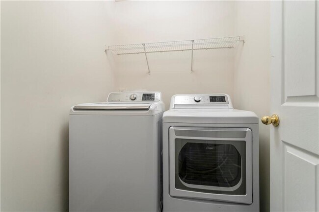 Building Photo - 1460 Wynsong Ct