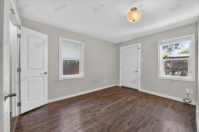 Building Photo - 4727 Wateka Dr