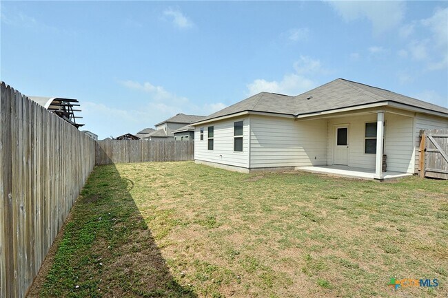 Building Photo - 528 Willow Valley St