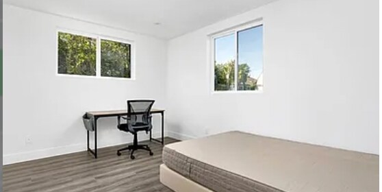 Building Photo - 1106 W 41st St