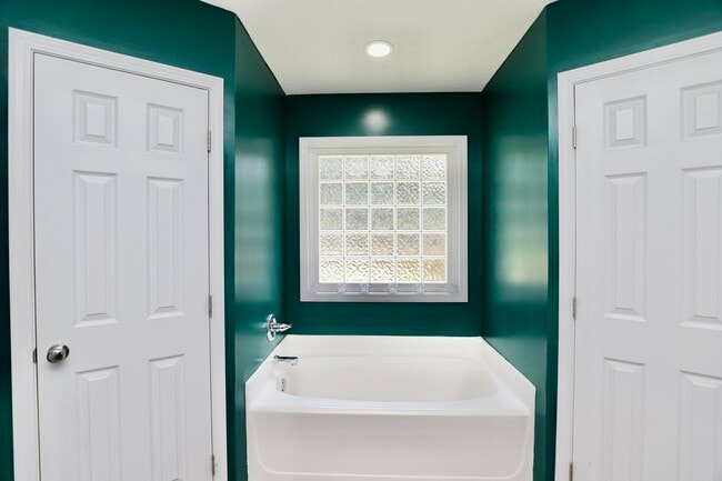 Building Photo - 4370 Excursion Dr