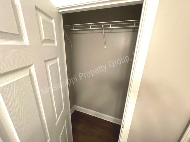 Building Photo - 3BR/2.5BA Home For Rent