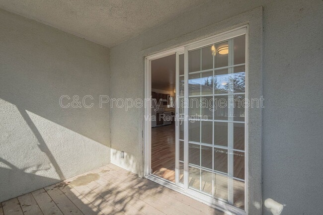 Building Photo - 15 Dolores Ave