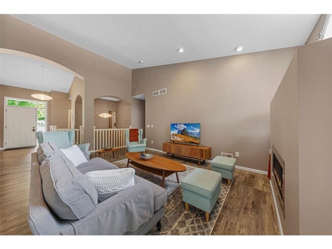 Building Photo - 1128 Shumway Ct