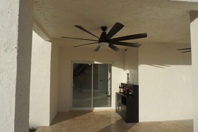 Building Photo - 15614 SW 110th Terrace