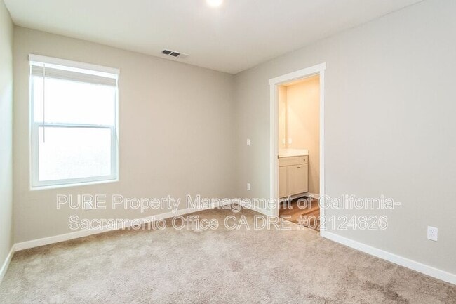 Building Photo - 4062 Southampton St