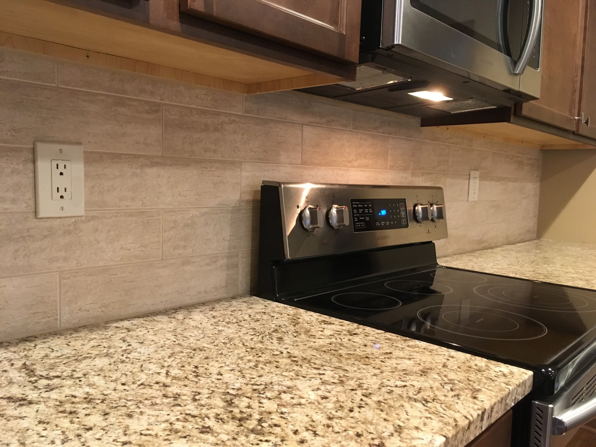 Building Photo - 16555 Dane Ct E