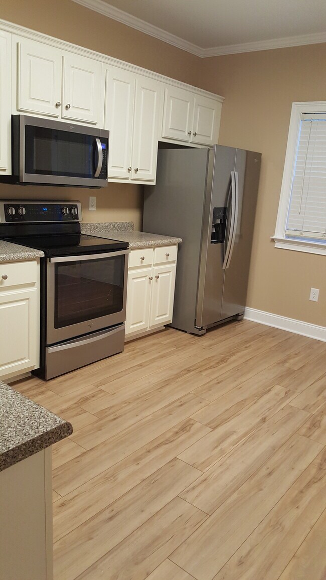 460 Shoals Rd 460 Shoals Rd Athens GA 30605