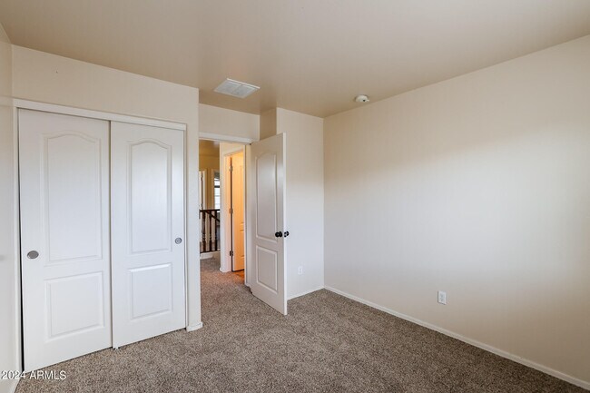 Building Photo - 14944 N 174th Dr