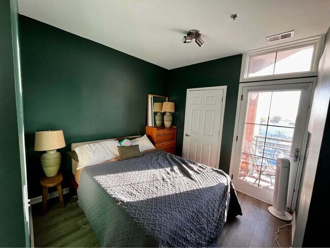 Building Photo - 3450 S Halsted St