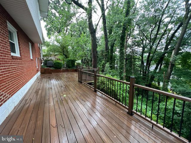 Building Photo - 2917 Breezy Terrace