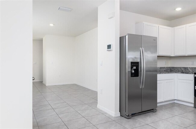 Building Photo - 34154 Jasper Stone Dr