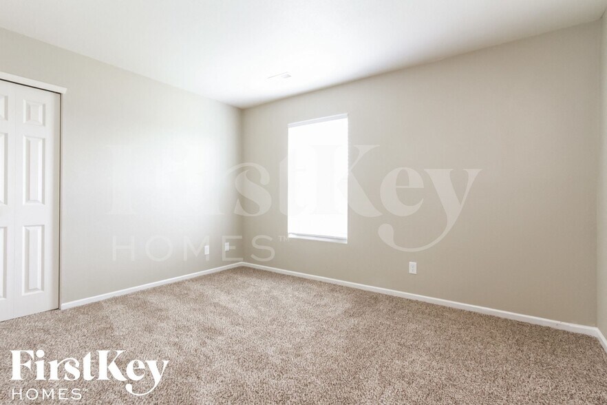 Building Photo - 8655 Hopewell Ct