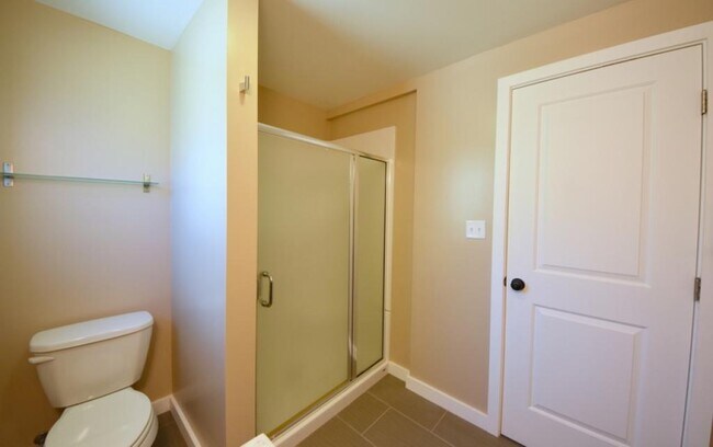 Building Photo - Fremont 5-plex Apts. - 1 bedroom