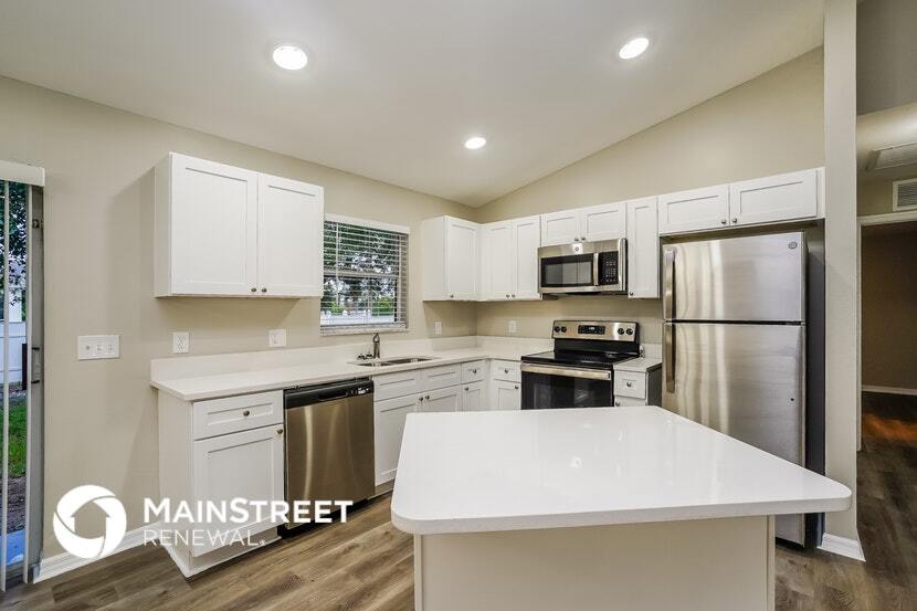 Building Photo - 1406 NW 8th Pl