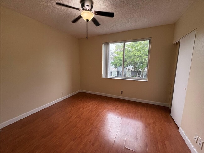 Building Photo - 7835 Dixie Beach Cir