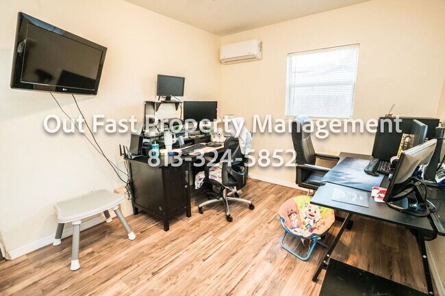 Building Photo - 4810 Haines Rd N