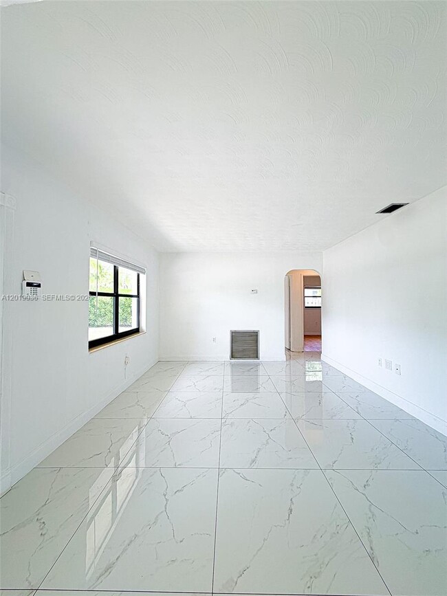 Building Photo - 240 NW 36th St