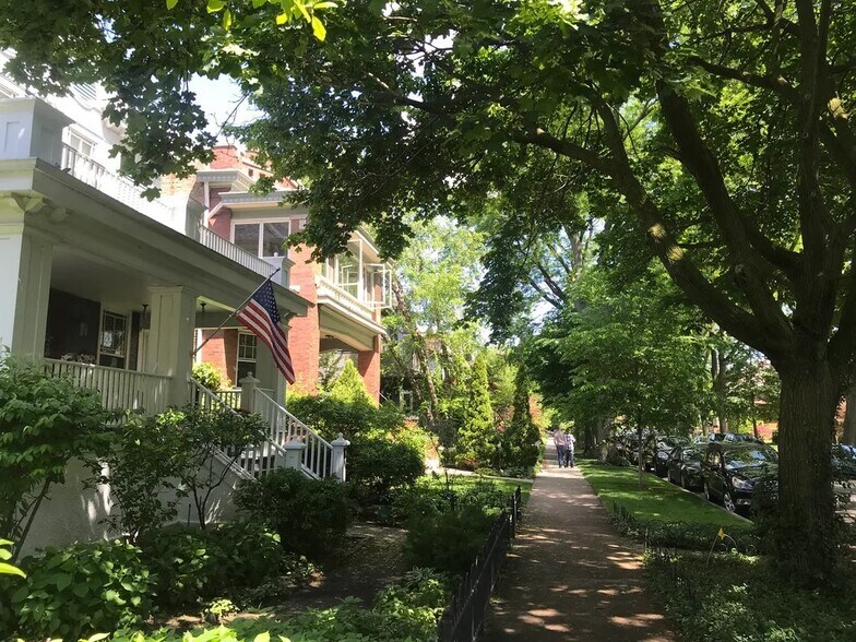 Building Photo - 5522 N Wayne Ave