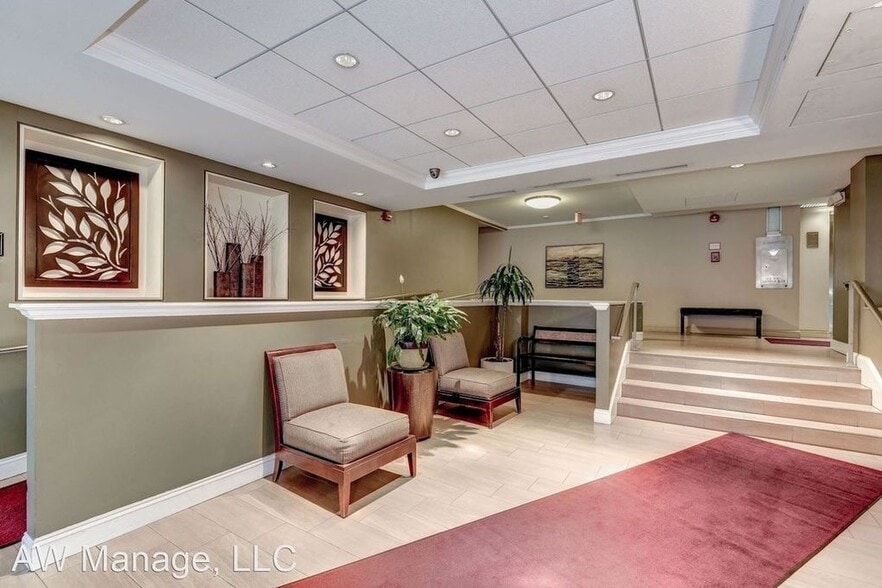 Building Photo - 1330 New Hampshire Ave NW