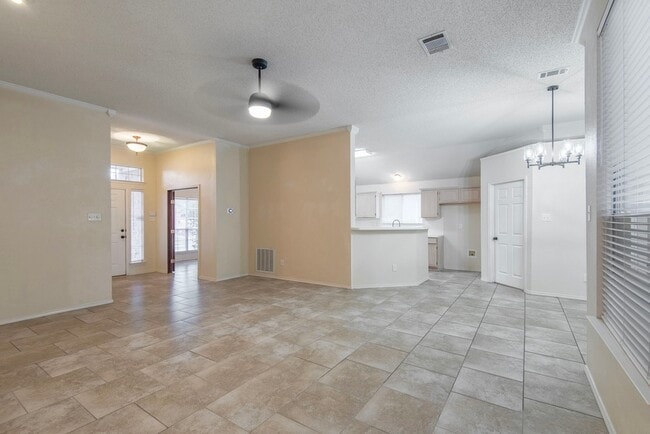 Building Photo - 10217 Max Ln