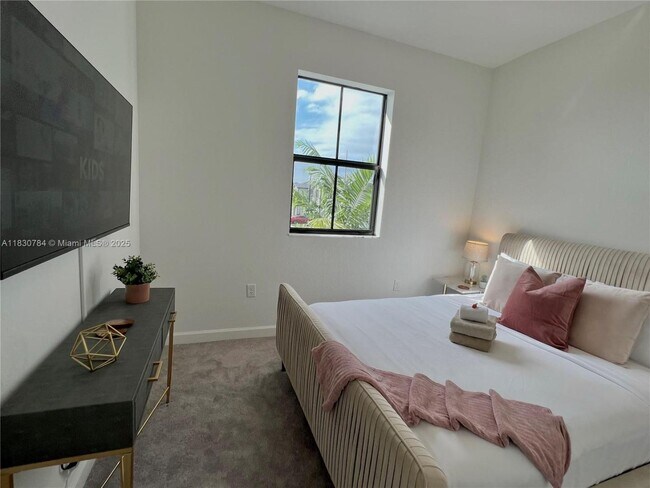 Building Photo - 20433 NW 4th Ave