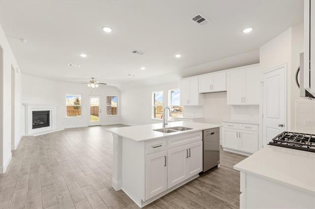 Building Photo - 608 Amenduni Ln