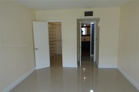Building Photo - 13882 SW 90th Ave