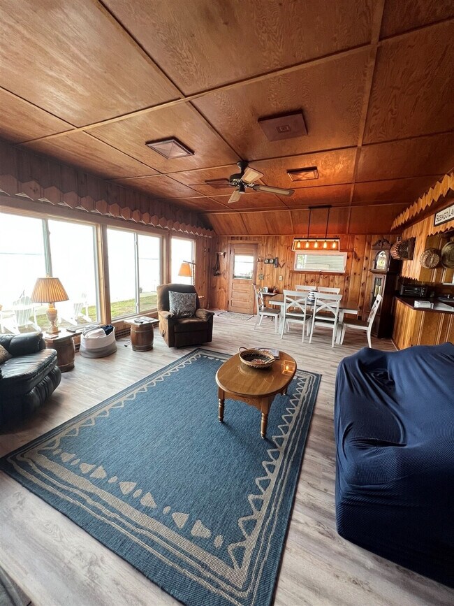 Building Photo - 9 Cross St