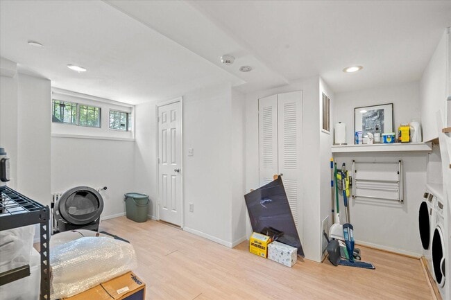 Building Photo - 1647 34th St NW