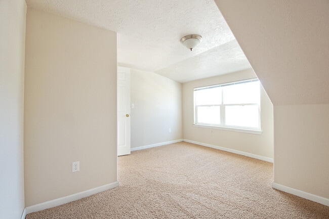 Building Photo - Four bedroom home available soon in NW Minot.