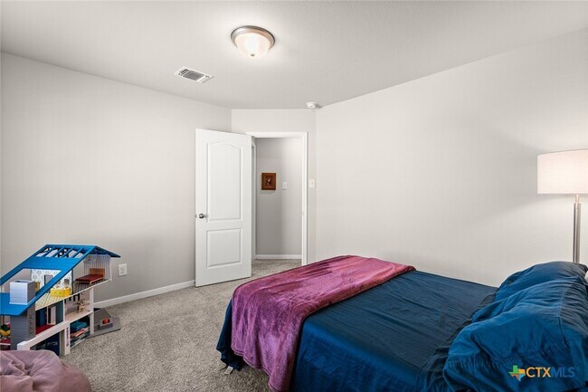 Building Photo - 2233 Chia Ct