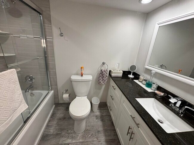 Building Photo - 2691 S Course Dr