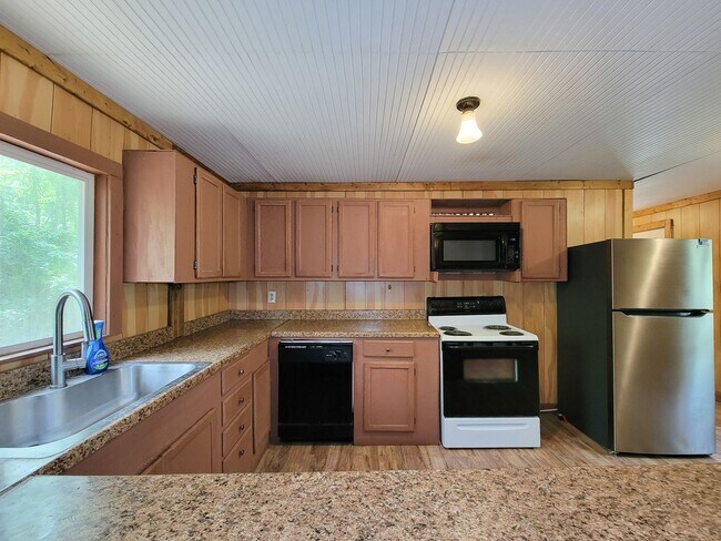 Building Photo - 20272 Forest Woods Ln