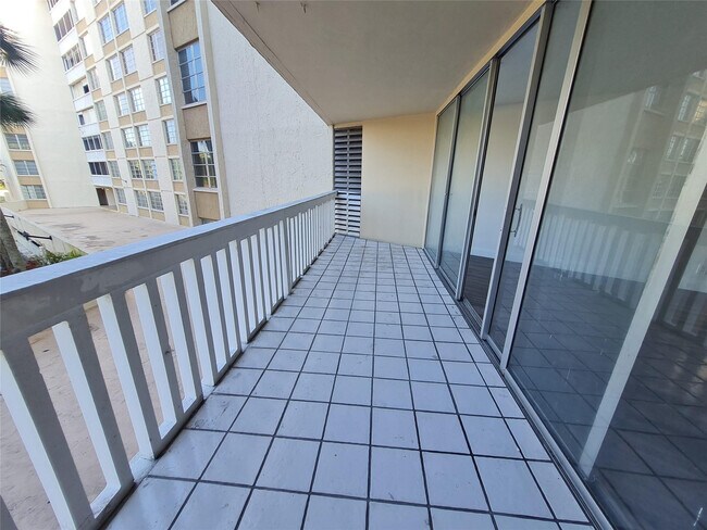 Building Photo - 6911 Environ Blvd