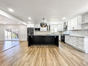 Building Photo - 16624 Selby Dr
