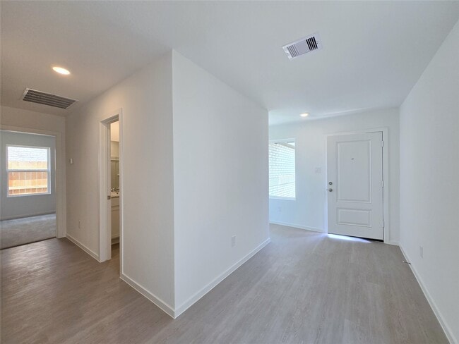 Building Photo - 28722 Texas Sparrow Ln