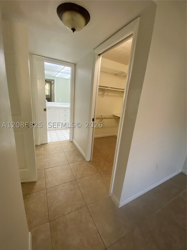 Building Photo - 10625 SW 112th St