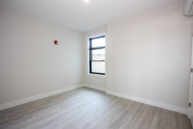 Building Photo - 141 Newark Ave
