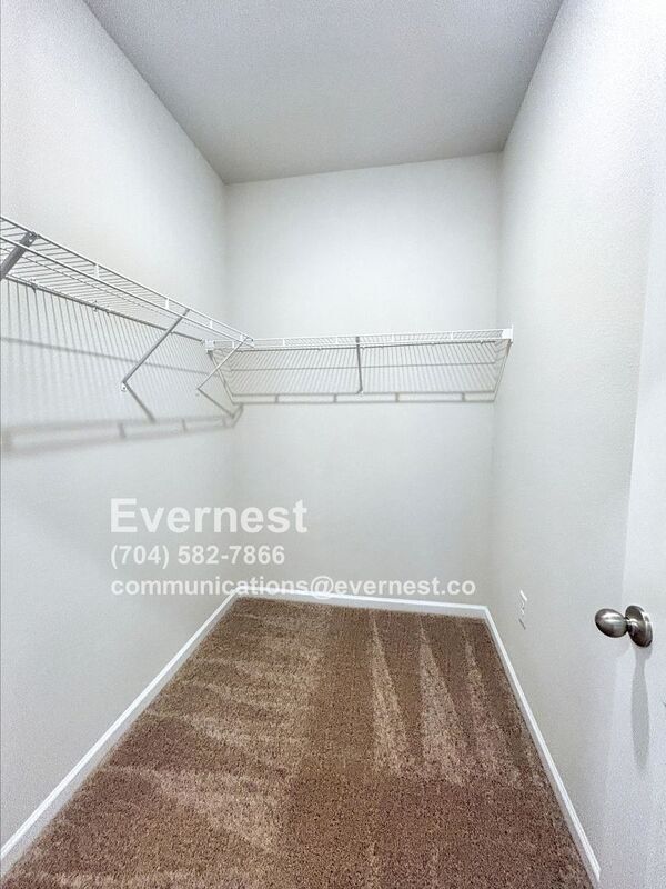 Building Photo - 221 Aniston Ln