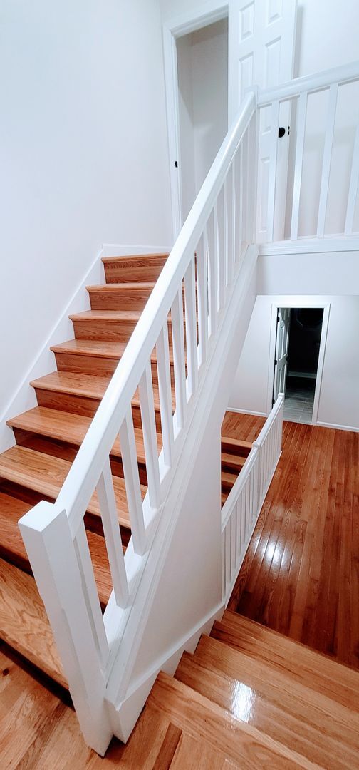 Building Photo - 3-Story Townhouse with Central Heat, AC and 2 Parking Spots Included