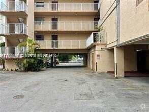 Building Photo - 1085 W 68th St